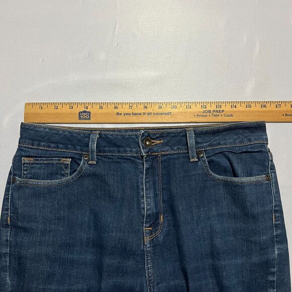 L.L.Bean Women's 10P Classic Fit True Shape High-Rise Straight Leg Jeans - Picture 5 of 12